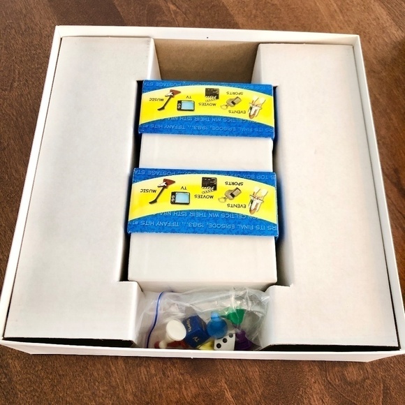 The 80s Game,‎ 80s Trivia Board Game, Vintage, 2001, Nice Condition - Picture 8 of 13